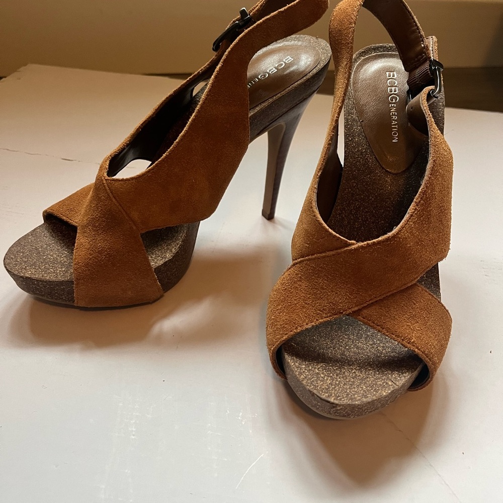 Bcbgeneration Nwot, Suede Slingback Platform Heel… - image 1